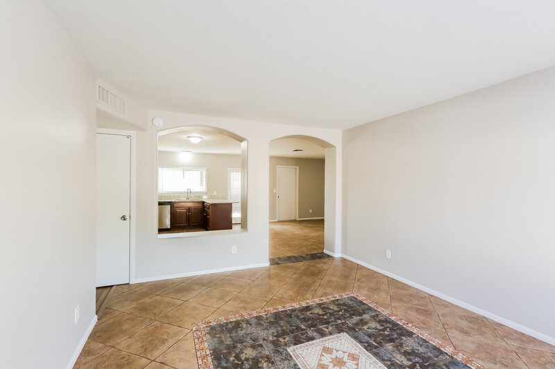 1,880/Mo, 7161 W Osborn Rd Phoenix, AZ 85033 Living Room View
