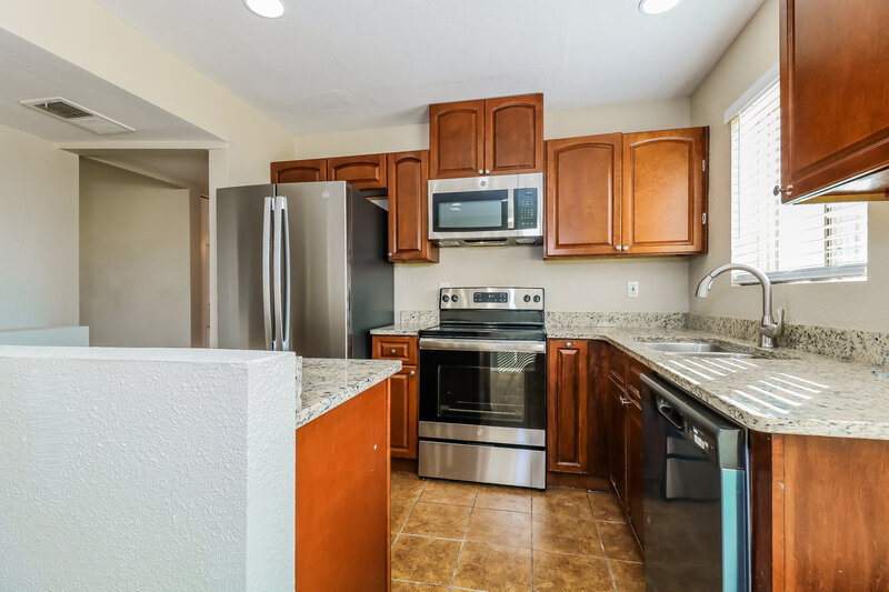 1,970/Mo, 3307 W Corrine Dr Phoenix, AZ 85029 Kitchen View