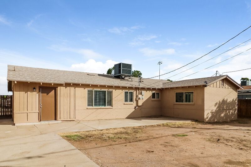 1,970/Mo, 3307 W Corrine Dr Phoenix, AZ 85029 Rear View