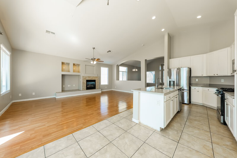 2,415/Mo, 6427 W Silver Sage Ln Phoenix, AZ 85083 Breakfast Nook View
