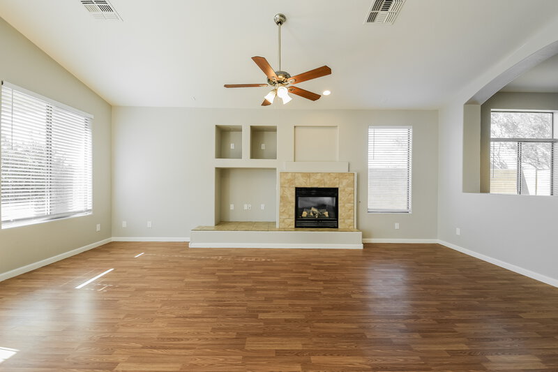 2,680/Mo, 6427 W Silver Sage Ln Phoenix, AZ 85083 Family Room View