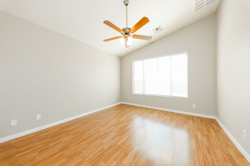 2,415/Mo, 6427 W Silver Sage Ln Phoenix, AZ 85083 Main Bedroom View