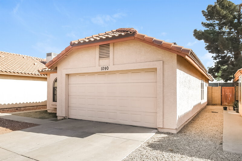 1,710/Mo, 4545 N 67th AVE 1090 Phoenix, AZ 85033 Front View