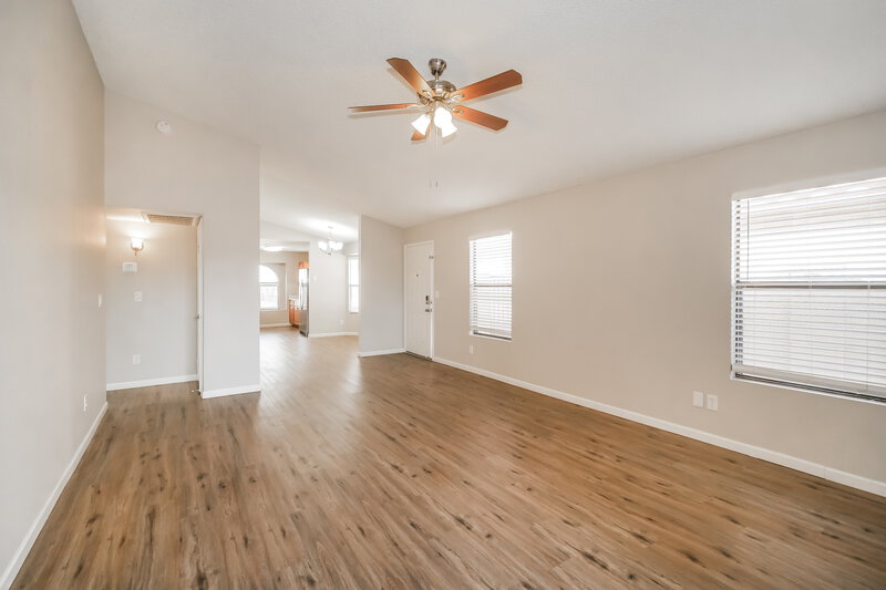 1,710/Mo, 4545 N 67th AVE 1090 Phoenix, AZ 85033 Living Room View