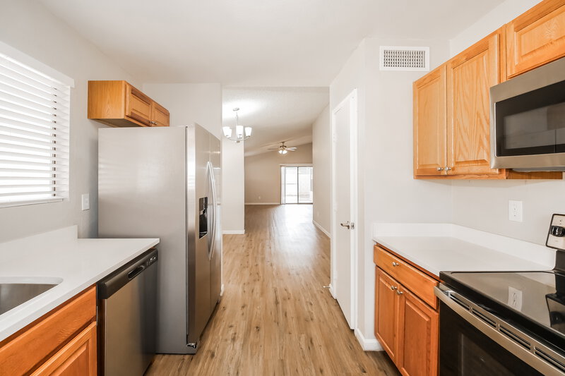 1,710/Mo, 4545 N 67th AVE 1090 Phoenix, AZ 85033 Kitchen View