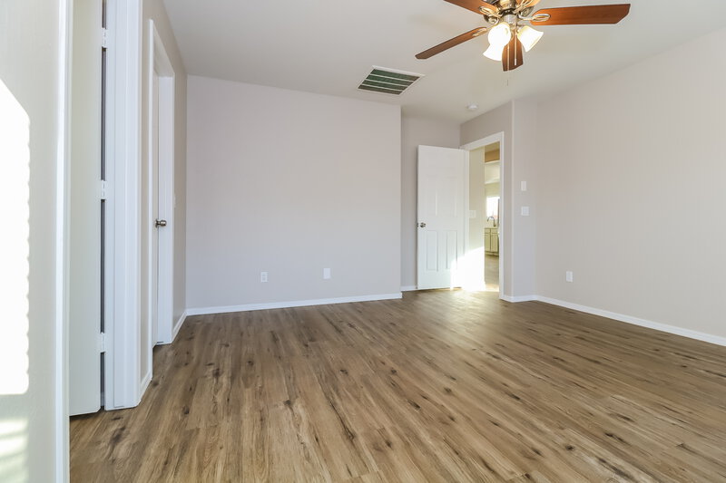 1,960/Mo, 25213 W Cranston Ln Buckeye, AZ 85326 Living Room View 4
