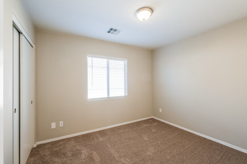 1,700/Mo, 25213 W Cranston Ln Buckeye, AZ 85326 Bedroom View