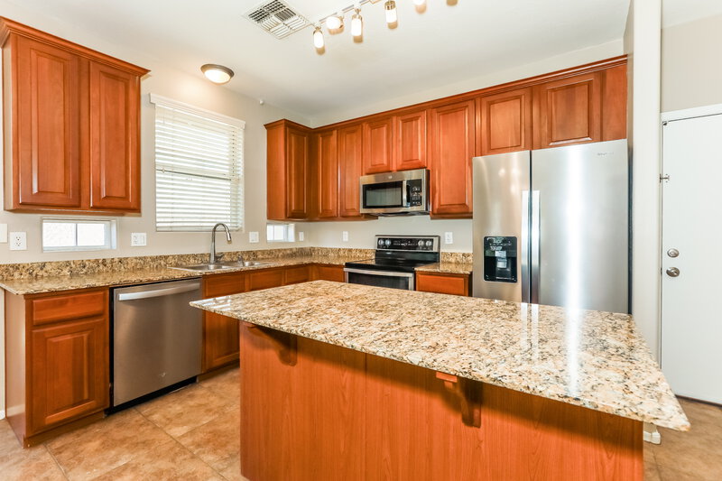 2,100/Mo, 10053 E Isleta Ave Mesa, AZ 85209 Kitchen View