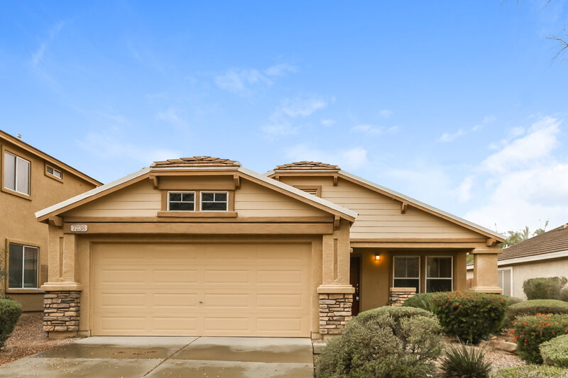 1,815/Mo, 7238 S 40th Ln Phoenix, AZ 85041 External View