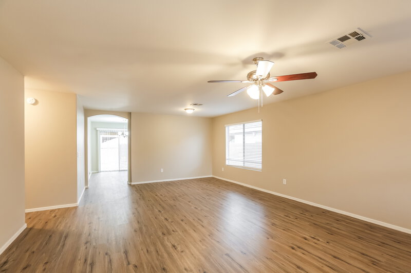 1,815/Mo, 7238 S 40th Ln Phoenix, AZ 85041 Living Room View 2