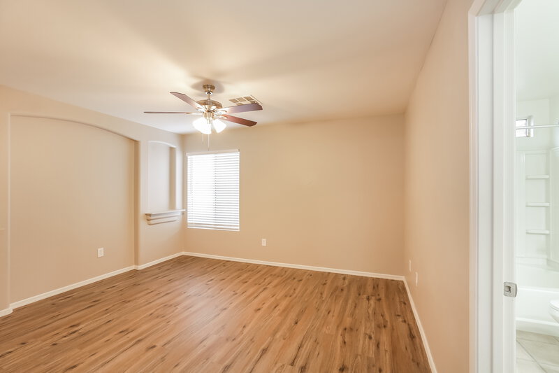 1,815/Mo, 7238 S 40th Ln Phoenix, AZ 85041 Main Bedroom View