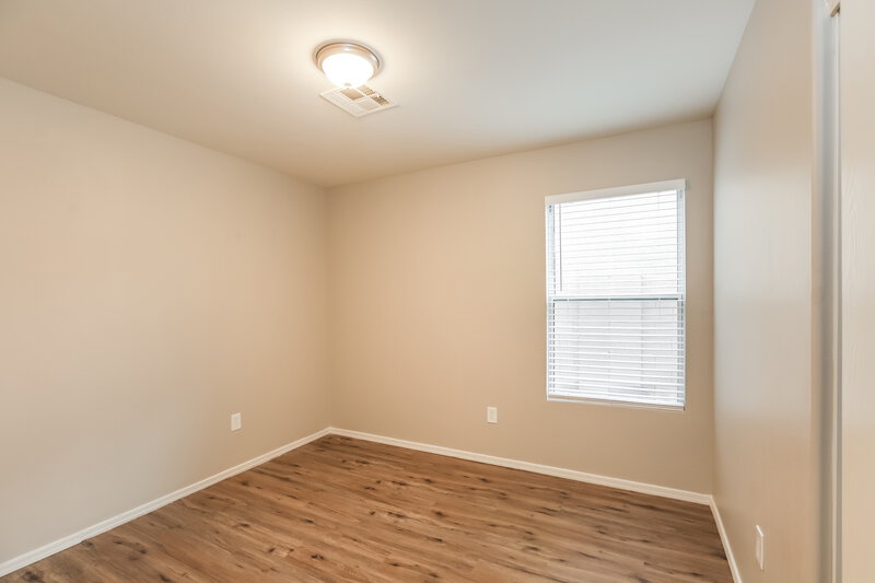 1,815/Mo, 7238 S 40th Ln Phoenix, AZ 85041 Bedroom View