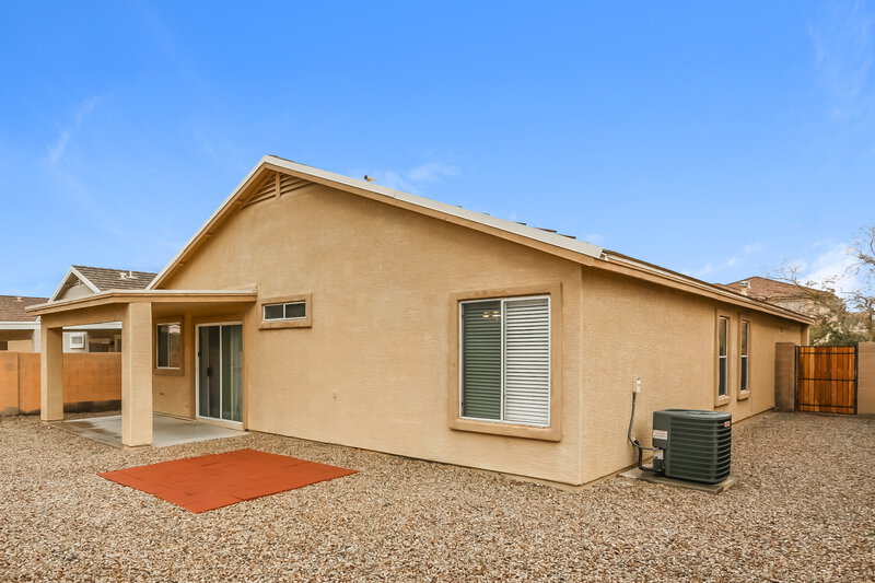 1,815/Mo, 7238 S 40th Ln Phoenix, AZ 85041 Rear View