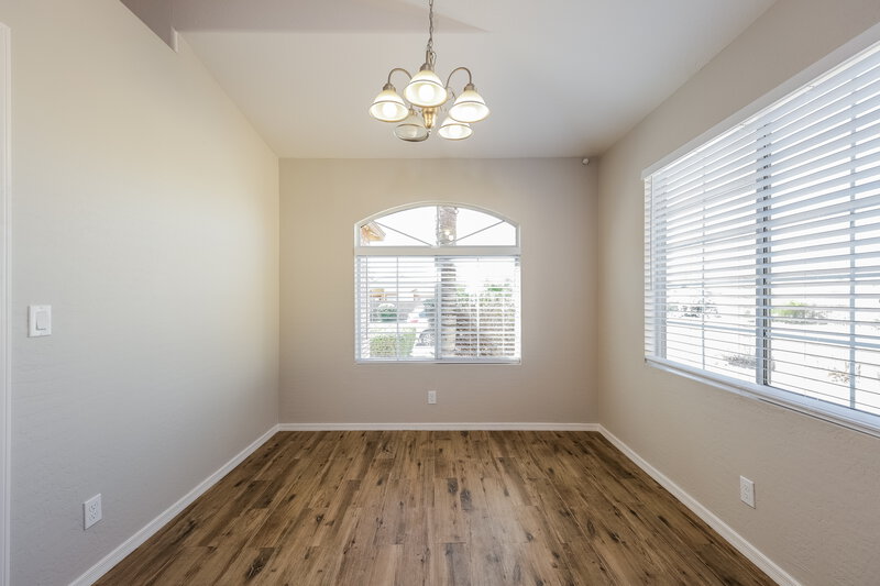 2,075/Mo, 8810 E Decatur Rd Mesa, AZ 85207 Dining Room View 2