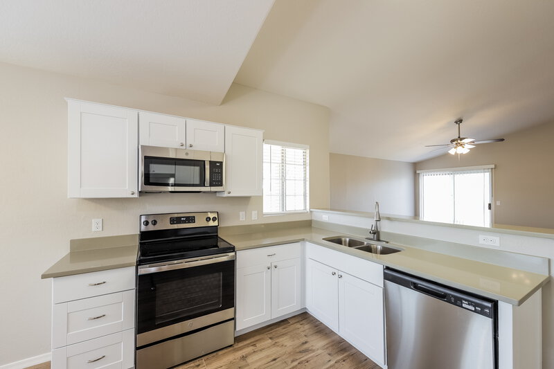 2,075/Mo, 8810 E Decatur Rd Mesa, AZ 85207 Kitchen View