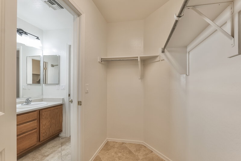 1,780/Mo, 40084 W Catherine Dr Maricopa, AZ 85138 Walk In Closet View