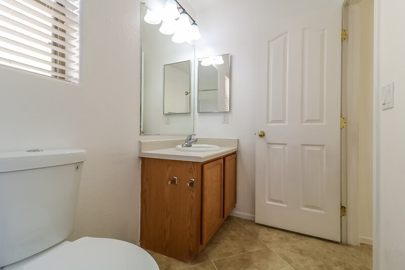 1,835/Mo, 40084 W Catherine Dr Maricopa, AZ 85138 Bathroom View