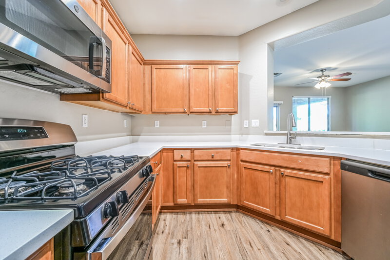 2,575/Mo, 39520 N Hillerman Way Phoenix, AZ 85086 Kitchen View