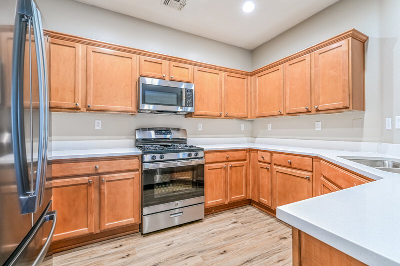 2,575/Mo, 39520 N Hillerman Way Phoenix, AZ 85086 Kitchen View 2
