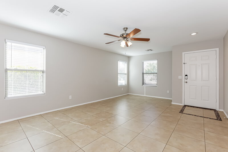 2,070/Mo, 21870 E Gold Canyon Dr Queen Creek, AZ 85142 Living Room View 2