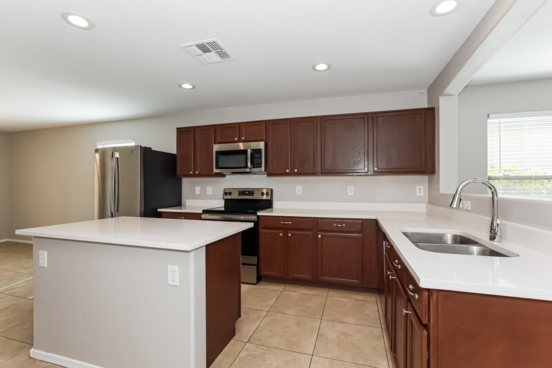 2,070/Mo, 21870 E Gold Canyon Dr Queen Creek, AZ 85142 Kitchen View