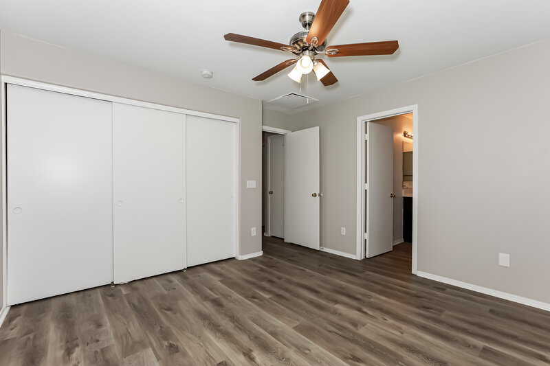 2,070/Mo, 21870 E Gold Canyon Dr Queen Creek, AZ 85142 Main Bedroom View 2