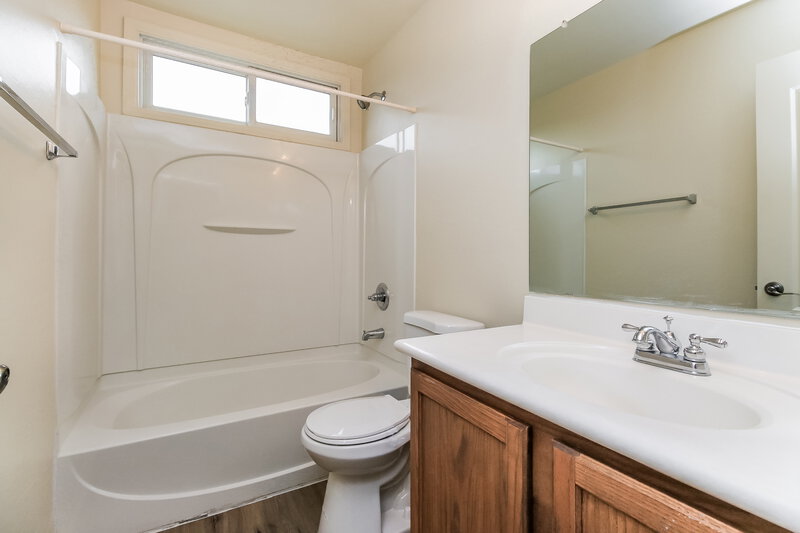 2,130/Mo, 5710 S 21st Pl Phoenix, AZ 85040 Misc View 8