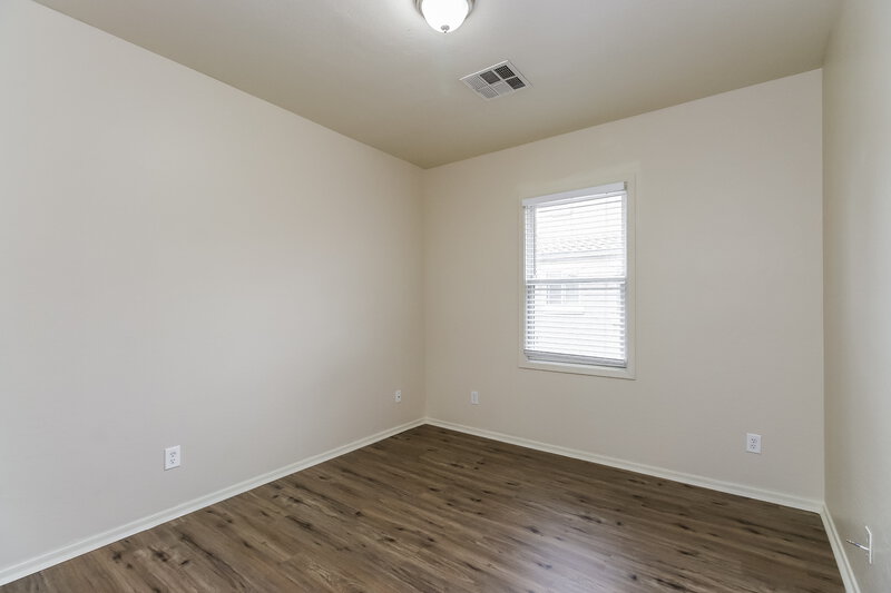 2,130/Mo, 5710 S 21st Pl Phoenix, AZ 85040 Misc View 9