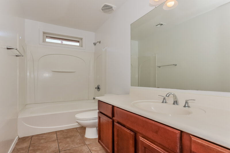 2,190/Mo, 820 S Adam Way Gilbert, AZ 85296 Bathroom View
