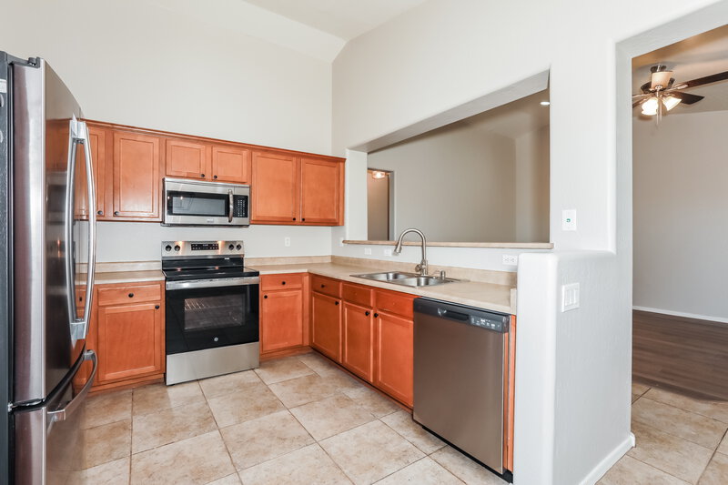 1,595/Mo, 2584 E San Manuel RD San Tan Valley, AZ 85143 Kitchen View 2