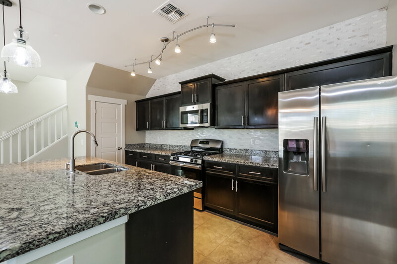 2,585/Mo, 14922 W Valentine St Surprise, AZ 85379 Kitchen View