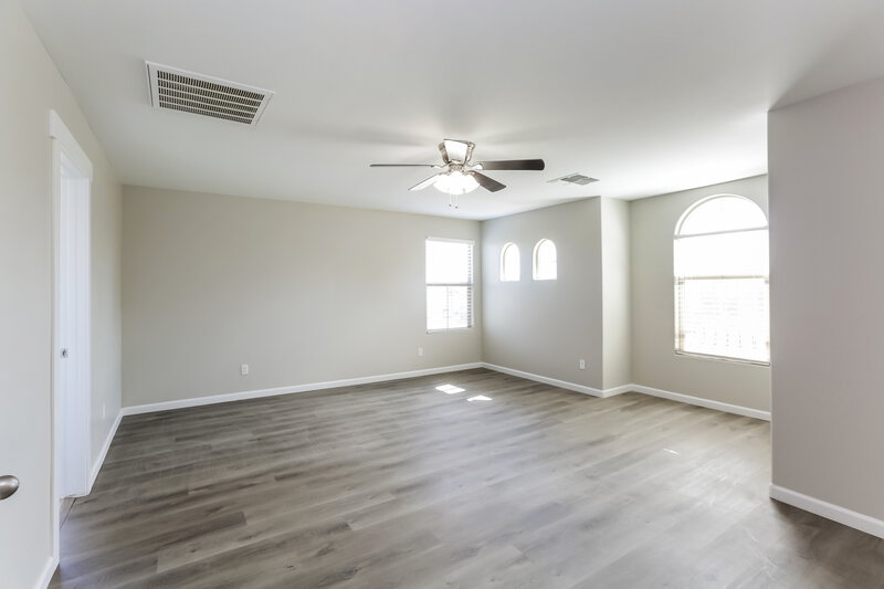 2,585/Mo, 14922 W Valentine St Surprise, AZ 85379 Main Bedroom View