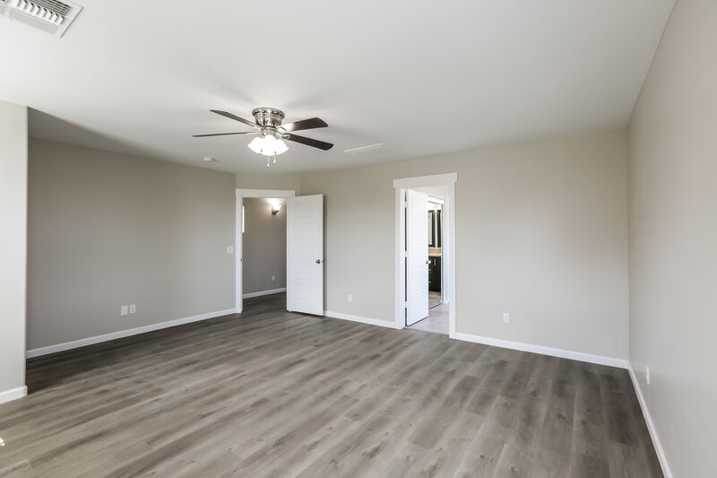 2,585/Mo, 14922 W Valentine St Surprise, AZ 85379 Main Bedroom View 2
