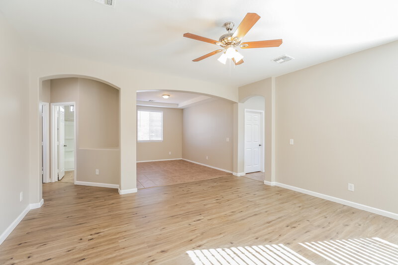2,345/Mo, 1415 E Gary Way Phoenix, AZ 85042 Sitting Room View 2