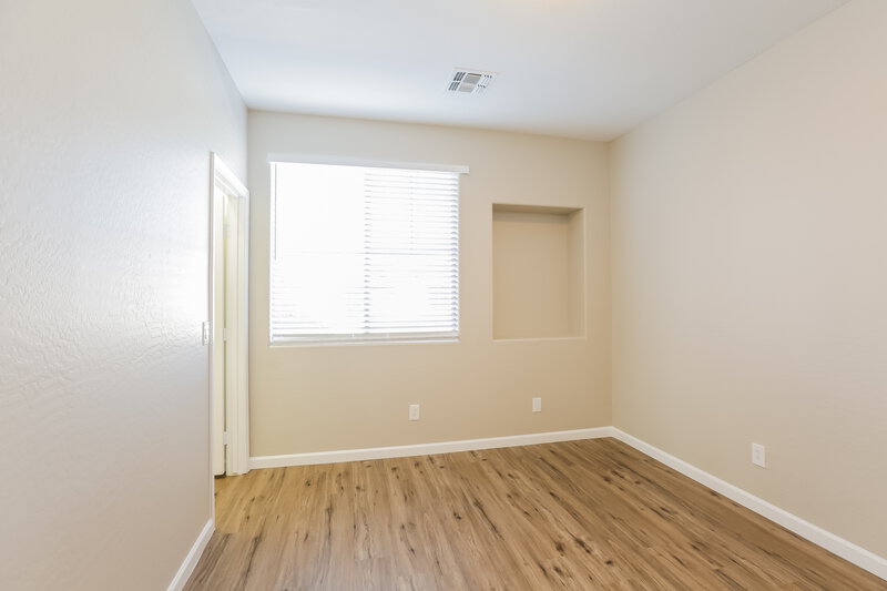 2,345/Mo, 1415 E Gary Way Phoenix, AZ 85042 Bedroom View 2