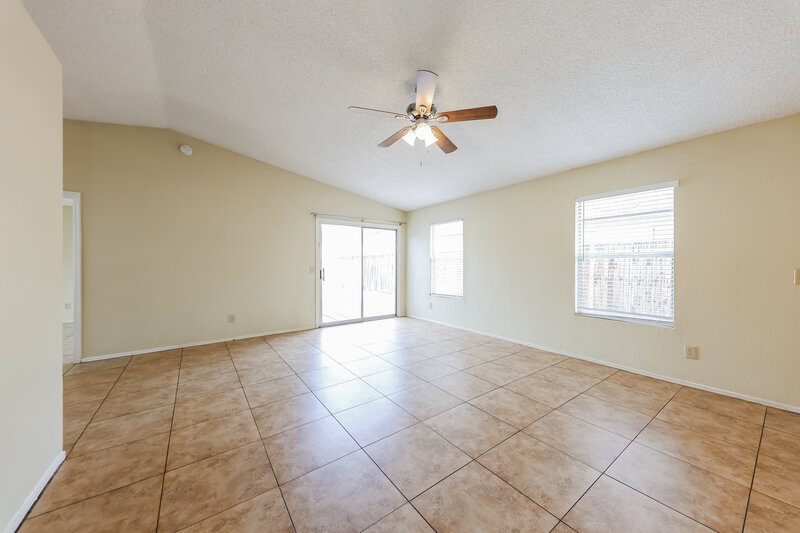 1,725/Mo, 4774 W Menadota Dr Glendale, AZ 85308 Living Room View 2