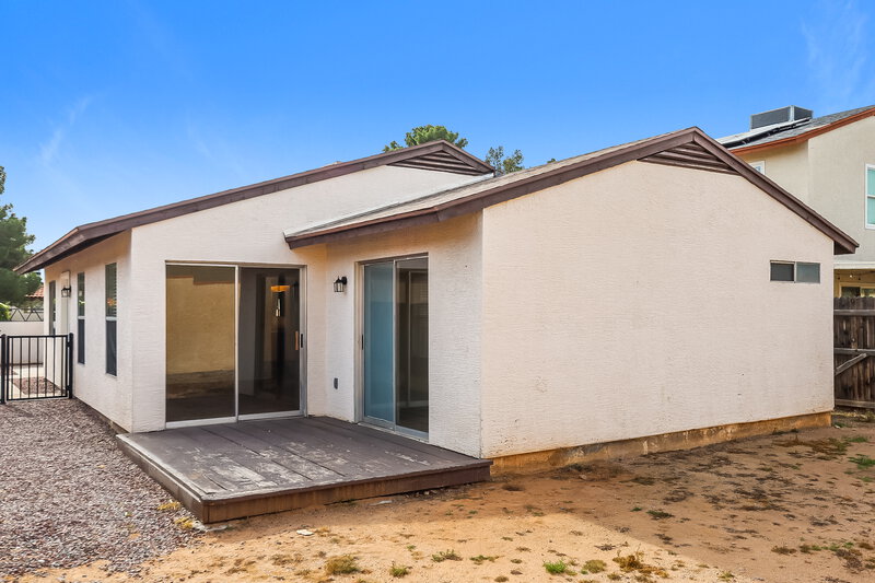 1,725/Mo, 4774 W Menadota Dr Glendale, AZ 85308 Rear View