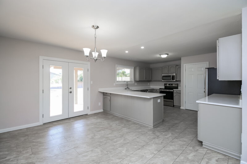 2,000/Mo, 17337 E Oro Grande Dr Fountain Hills, AZ 85268 Dining Room View