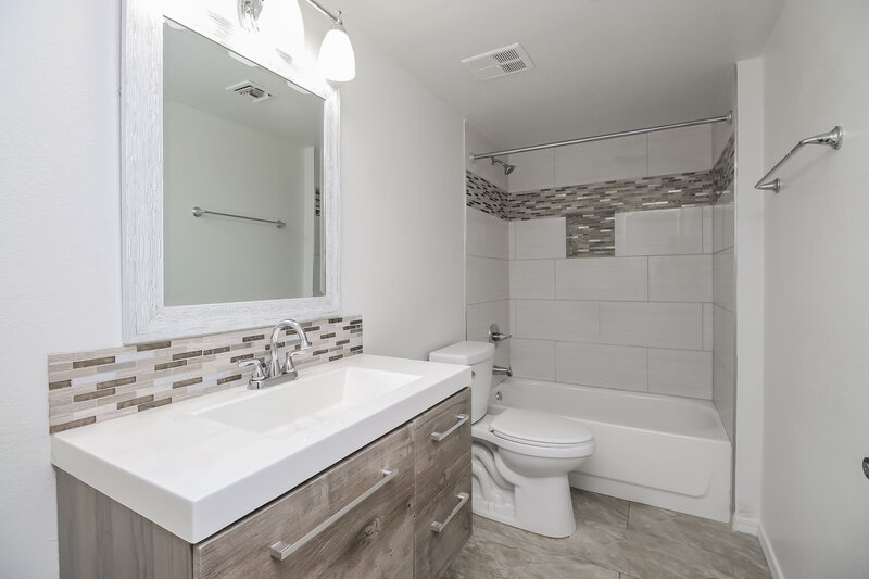 2,000/Mo, 17337 E Oro Grande Dr Fountain Hills, AZ 85268 Bathroom View