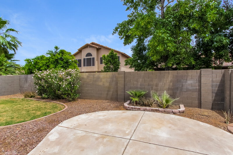 2,825/Mo, 39 N Rock St Gilbert, AZ 85234 Rear View