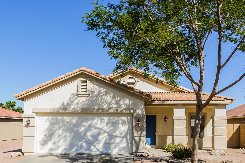 2,290/Mo, 1106 E Beth Dr Phoenix, AZ 85042 External View