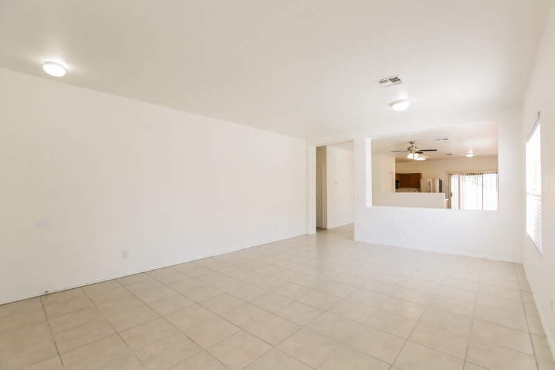 2,290/Mo, 1106 E Beth Dr Phoenix, AZ 85042 Living Room View