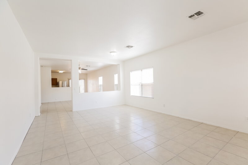 2,290/Mo, 1106 E Beth Dr Phoenix, AZ 85042 Living Room View 2