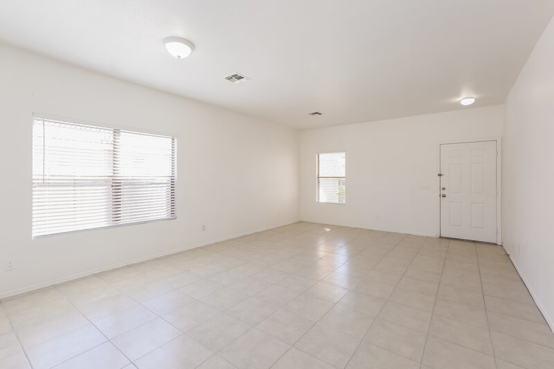 2,290/Mo, 1106 E Beth Dr Phoenix, AZ 85042 Living Room View 3