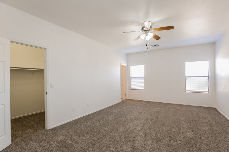 2,290/Mo, 1106 E Beth Dr Phoenix, AZ 85042 Main Bedroom View