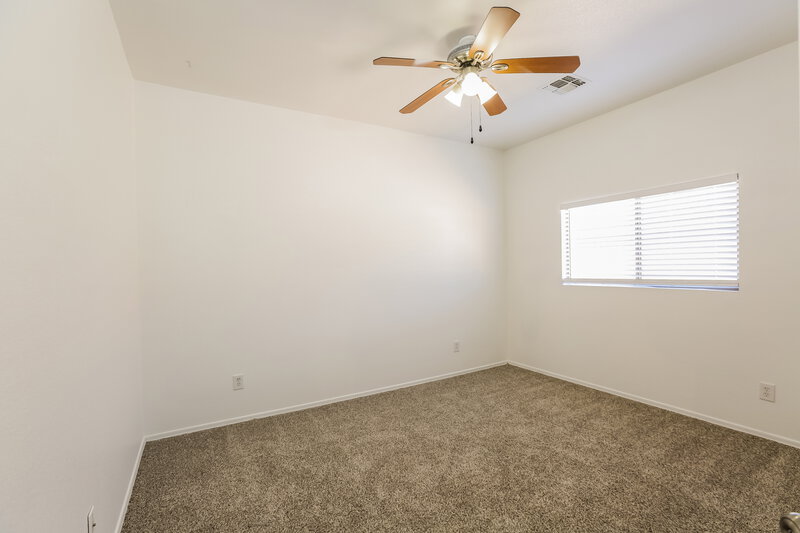 2,290/Mo, 1106 E Beth Dr Phoenix, AZ 85042 Bedroom View 2