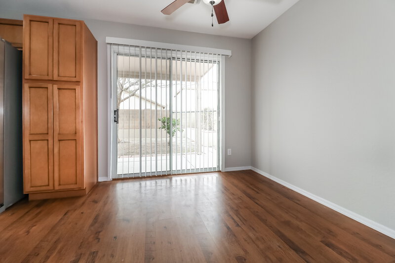 1,955/Mo, 11560 W Purdue Ave Youngtown, AZ 85363 Dining Room View