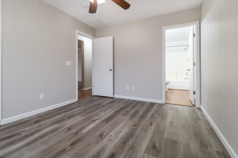 1,955/Mo, 11560 W Purdue Ave Youngtown, AZ 85363 Main Bedroom View 2