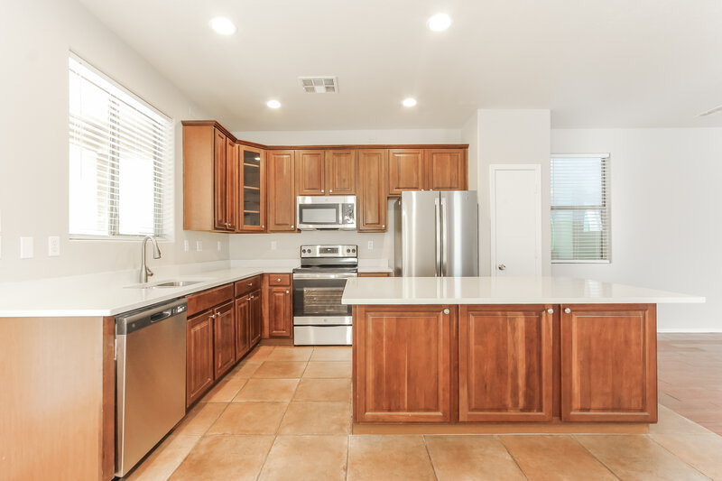 2,180/Mo, 9384 W Payson Rd Tolleson, AZ 85353 Kitchen View