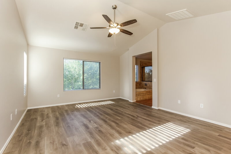 2,180/Mo, 9384 W Payson Rd Tolleson, AZ 85353 Main Bedroom View 2